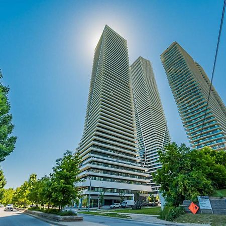 טורונטו Condo In Parklawn & Lake Shore With Free Parking Close To Airport מראה חיצוני תמונה