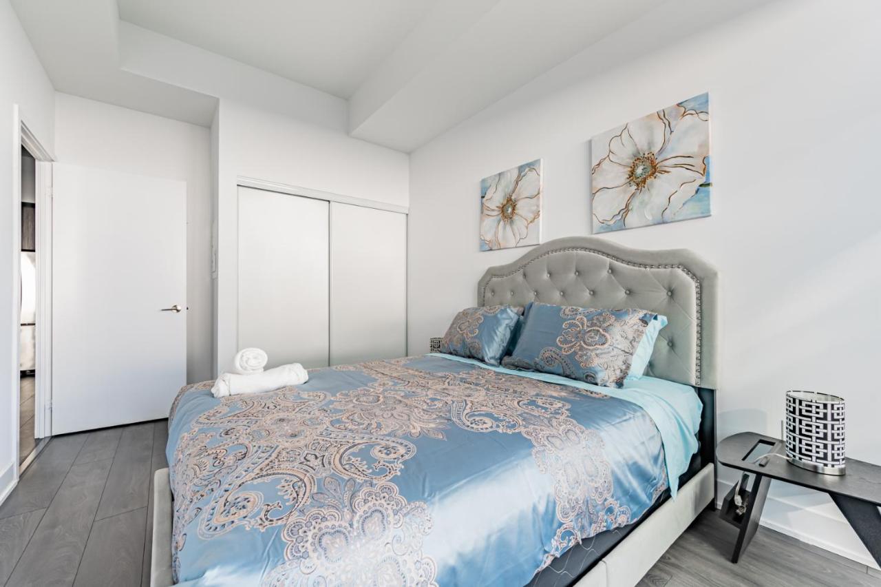 טורונטו Condo In Parklawn & Lake Shore With Free Parking Close To Airport מראה חיצוני תמונה