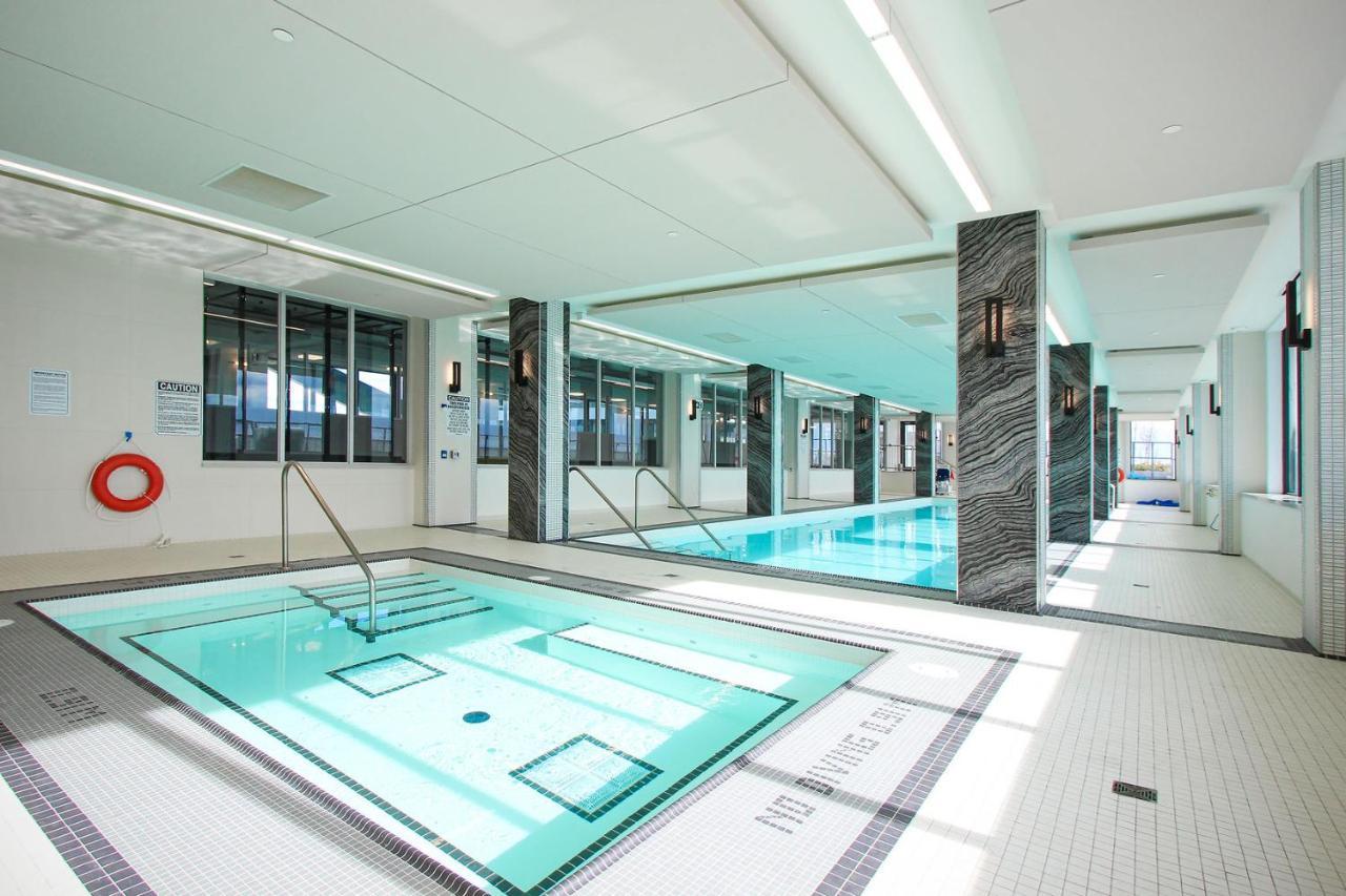 טורונטו Condo In Parklawn & Lake Shore With Free Parking Close To Airport מראה חיצוני תמונה