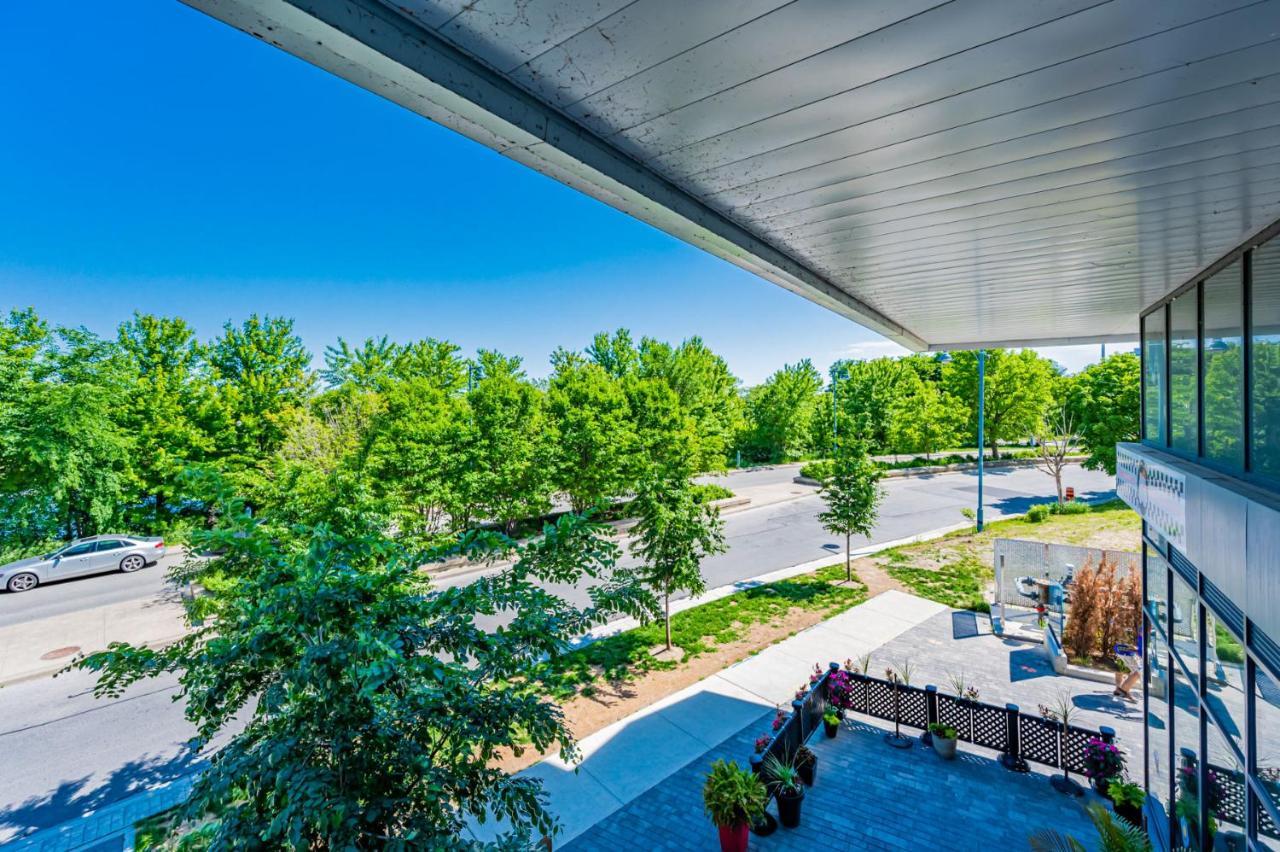טורונטו Condo In Parklawn & Lake Shore With Free Parking Close To Airport מראה חיצוני תמונה