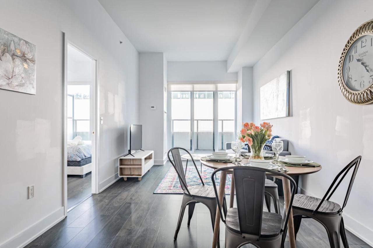 טורונטו Condo In Parklawn & Lake Shore With Free Parking Close To Airport מראה חיצוני תמונה