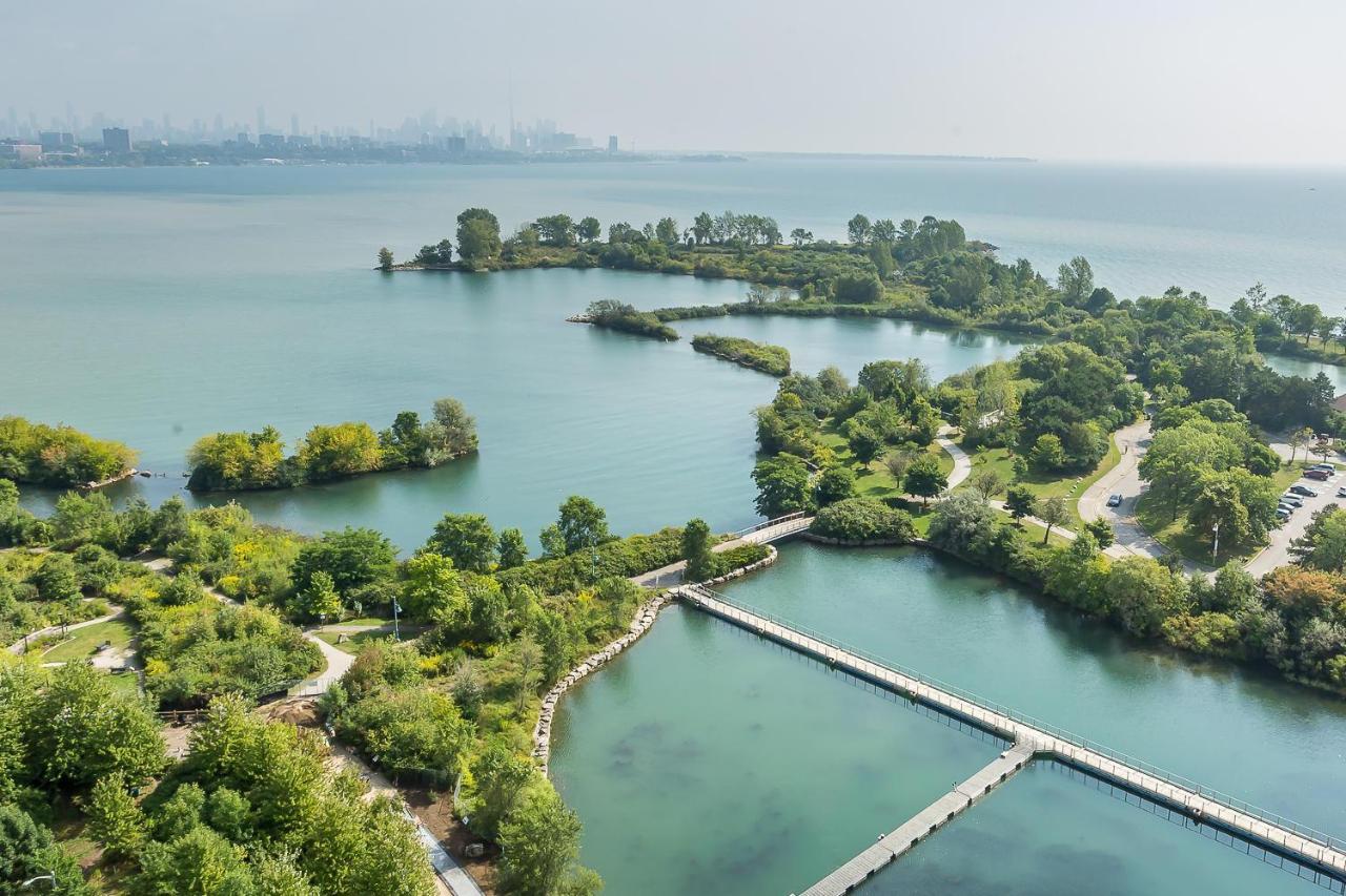 טורונטו Condo In Parklawn & Lake Shore With Free Parking Close To Airport מראה חיצוני תמונה
