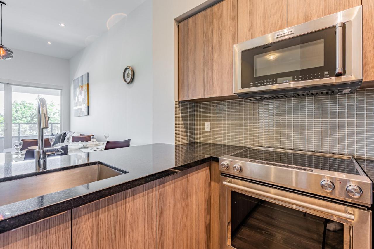 טורונטו Condo In Parklawn & Lake Shore With Free Parking Close To Airport מראה חיצוני תמונה