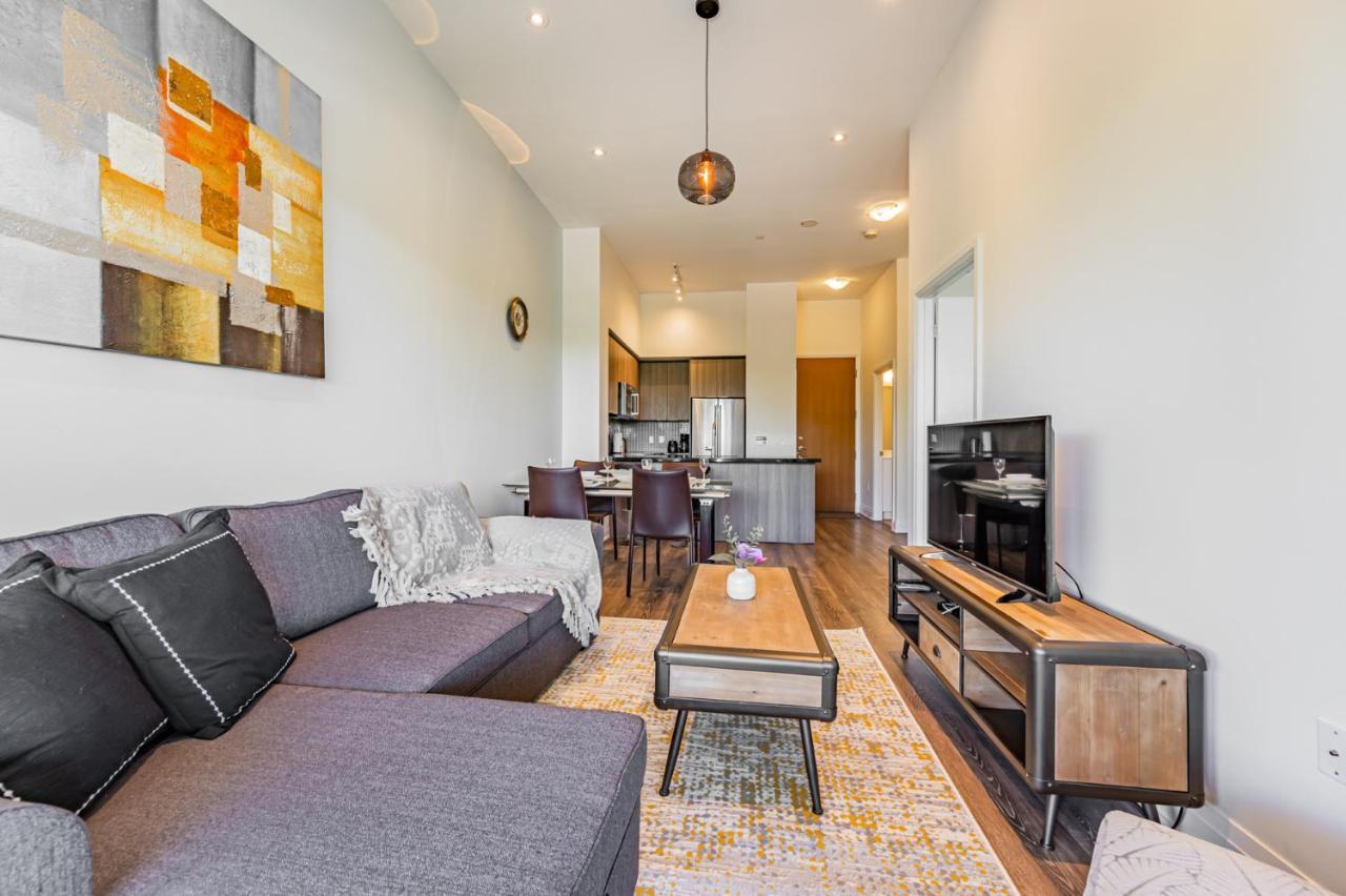טורונטו Condo In Parklawn & Lake Shore With Free Parking Close To Airport מראה חיצוני תמונה