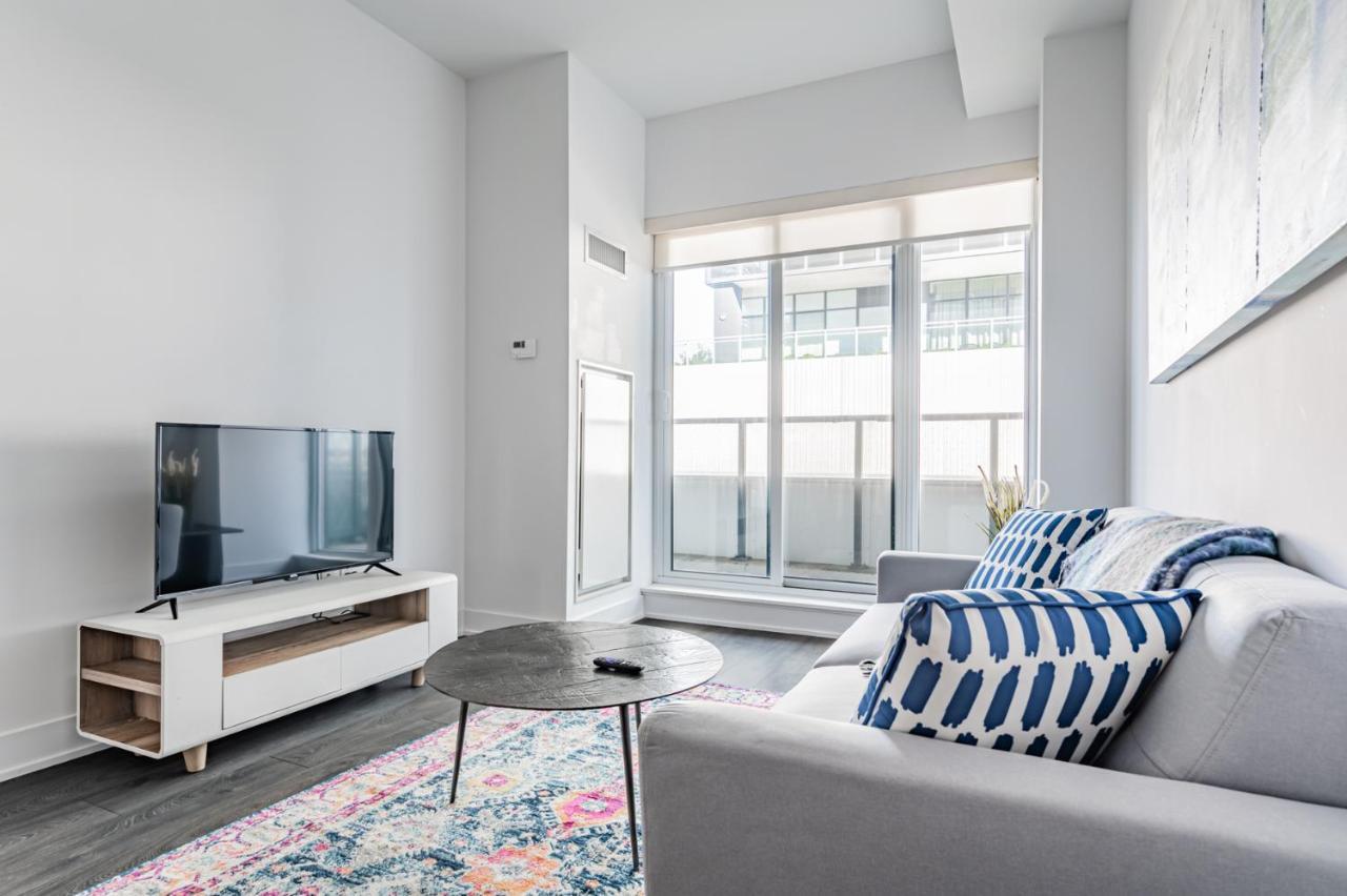 טורונטו Condo In Parklawn & Lake Shore With Free Parking Close To Airport מראה חיצוני תמונה