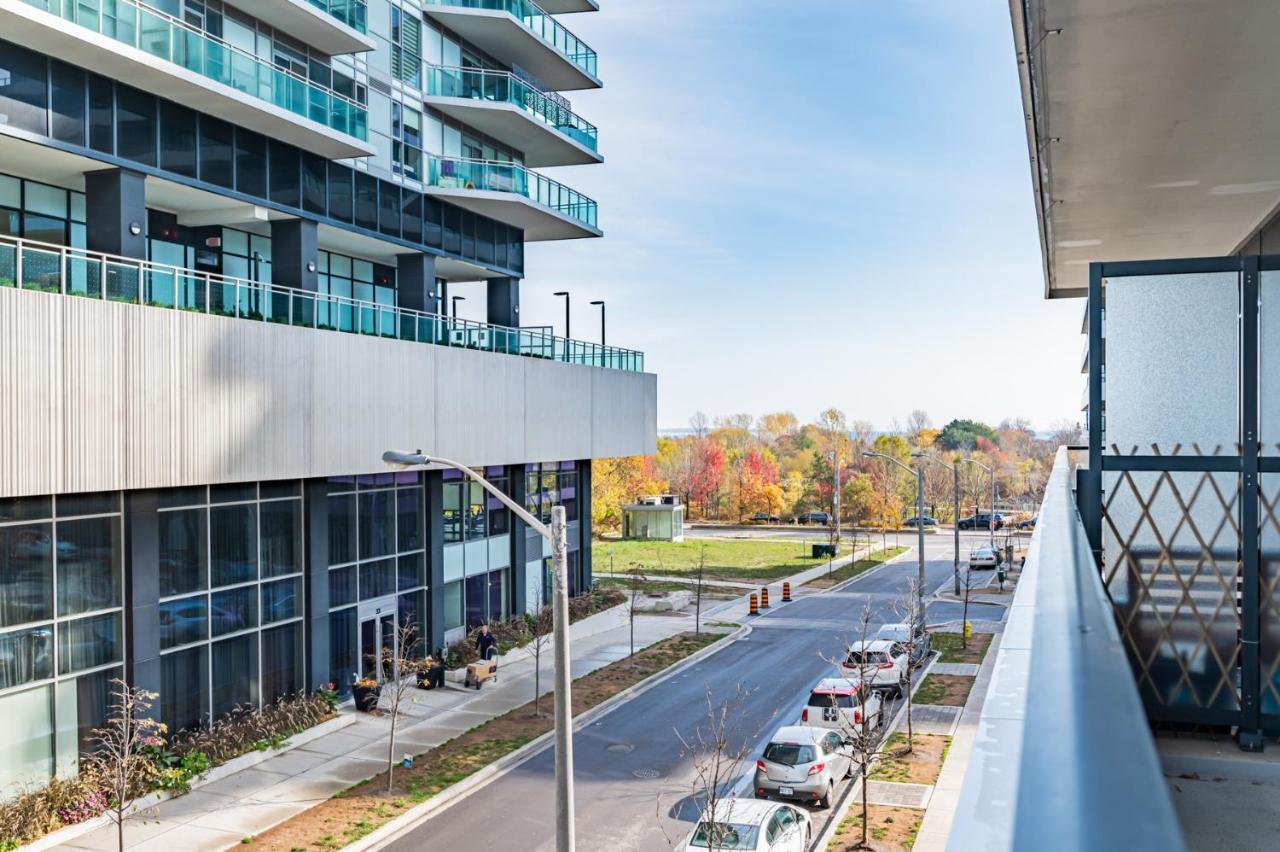טורונטו Condo In Parklawn & Lake Shore With Free Parking Close To Airport מראה חיצוני תמונה